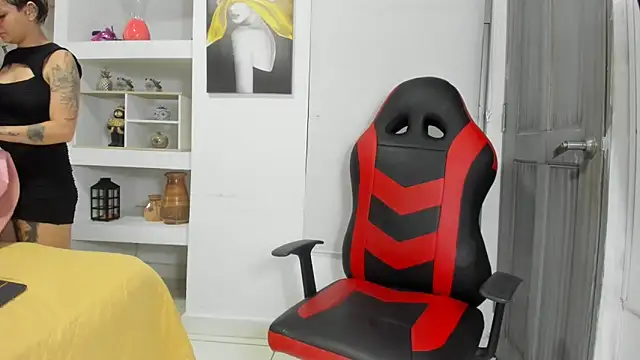 angels petite  online show from 10/10/25, 02:21