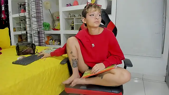 angels petite  online show from 10/15/25, 02:44