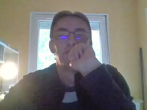 Snapshot of SimonCamden0062 chatting on 09/13/25, 04:29 SimonCamden0062 online show from 09/13/25, 04:29