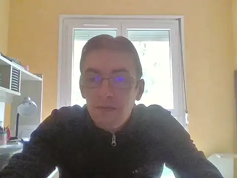 Snapshot of SimonCamden0062 chatting on 09/14/25, 03:00 SimonCamden0062 online show from 09/14/25, 03:00