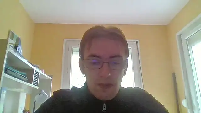 Snapshot of SimonCamden0062 chatting on 09/17/25, 03:14 SimonCamden0062 online show from 09/17/25, 03:14