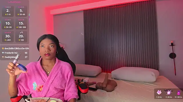 Snapshot of ciara_blake chatting on 11/26/25, 08:10 ciara blake online show from 11/26/25, 08:10