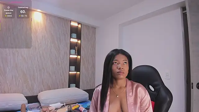 Snapshot of ciara_blake chatting on 11/29/25, 05:16 ciara blake online show from 11/29/25, 05:16