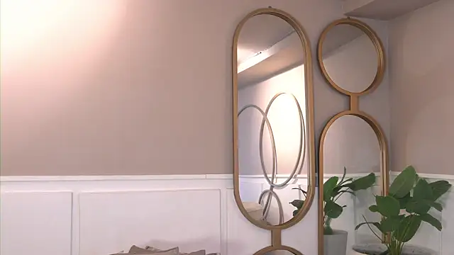 Susan wall online show from 06/12/26, 01:21