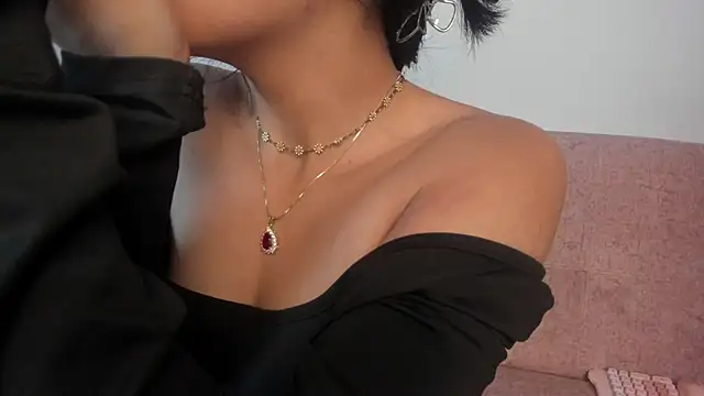 Victoriaa2 Doll online show from 11/28/25, 12:19