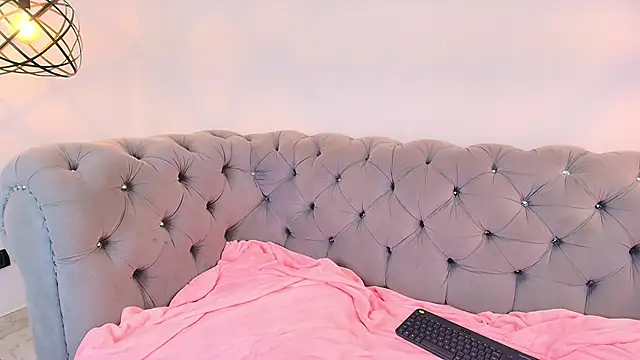 katy usha online show from 09/17/25, 03:41