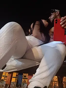 hotCOUPLEPETRA online show from 05/24/26, 10:37