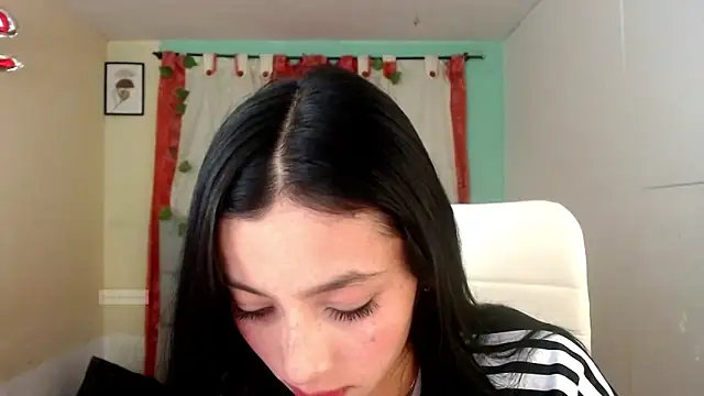 vale miel online show from 12/18/25, 01:55