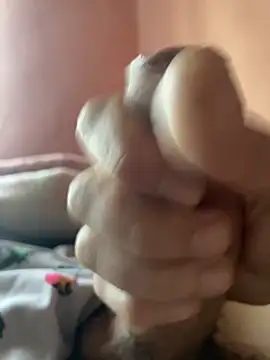 Snapshot of UncoolCaesium chatting on 10/22/25, 01:11 UncoolCaesium online show from 10/22/25, 01:11