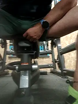 Snapshot of CloudyMuscleBeefy chatting on 09/15/25, 01:16 CloudyMuscleBeefy online show from 09/15/25, 01:16