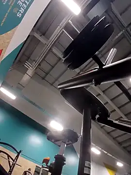 Snapshot of CloudyMuscleBeefy chatting on 09/21/25, 03:52 CloudyMuscleBeefy online show from 09/21/25, 03:52