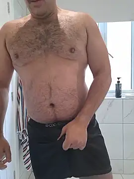 Snapshot of CloudyMuscleBeefy chatting on 11/07/25, 10:59 CloudyMuscleBeefy online show from 11/07/25, 10:59