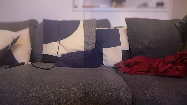 Snapshot of CloudyMuscleBeefy chatting on 11/21/25, 11:09 CloudyMuscleBeefy online show from 11/21/25, 11:09