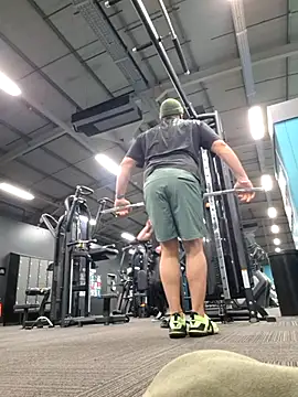 Snapshot of CloudyMuscleBeefy chatting on 12/21/25, 12:29 CloudyMuscleBeefy online show from 12/21/25, 12:29