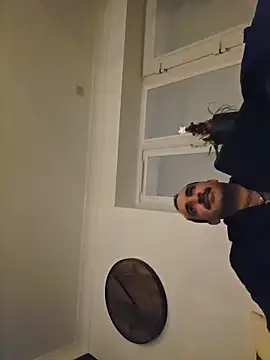 Snapshot of CloudyMuscleBeefy chatting on 12/23/25, 01:03 CloudyMuscleBeefy online show from 12/23/25, 01:03