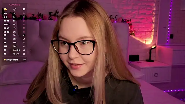 FlowersLover online show from 11/09/25, 09:02