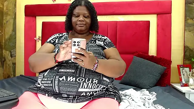 Exoticbigmandy online show from 11/18/25, 09:19