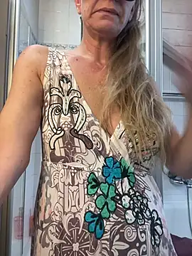 LucyLingerie78 online show from 07/02/26, 11:27