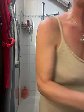 LucyLingerie78 online show from 07/11/26, 08:44