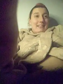 Snapshot of h4cMorganaEvelynn chatting on 11/05/25, 10:43 h4cMorganaEvelynn online show from 11/05/25, 10:43