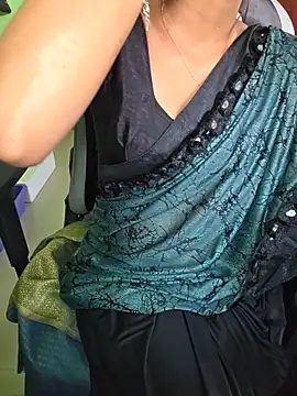 Isha Sax online show from 05/03/26, 03:23