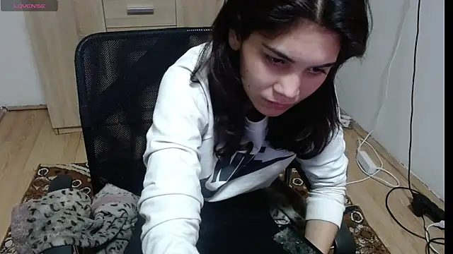 Snapshot of MalloryMyers chatting on 11/30/25, 06:56 MalloryMyers online show from 11/30/25, 06:56