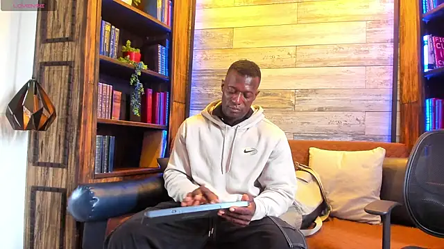 MarcusBlack  online show from 07/18/26, 12:42
