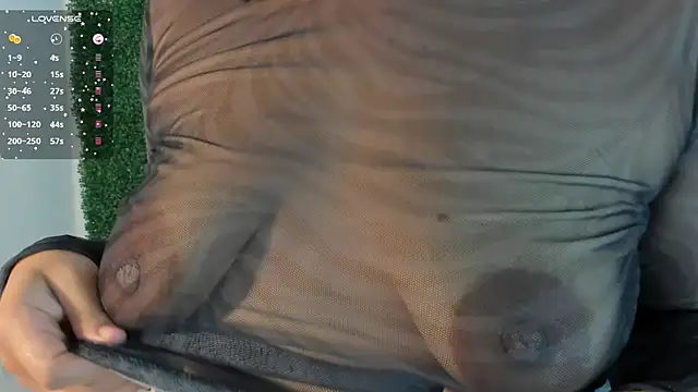 Snapshot of Tifany-fox chatting on 11/24/25, 04:40 Tifany-fox online show from 11/24/25, 04:40