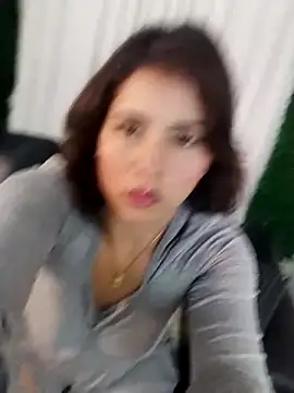 Snapshot of Tifany-fox chatting on 12/04/25, 04:16 Tifany-fox online show from 12/04/25, 04:16