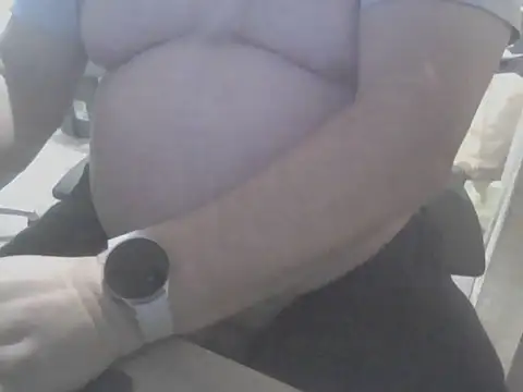 Snapshot of latexsub75 chatting on 05/18/26, 11:32 latexsub75 online show from 05/18/26, 11:32
