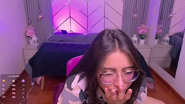alesiamoore online show from 07/01/26, 03:34