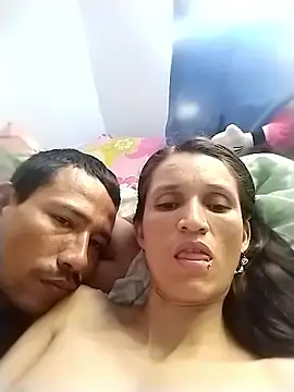 Snapshot of nachoandnathasha chatting on 09/17/25, 08:32 nachoandnathasha online show from 09/17/25, 08:32