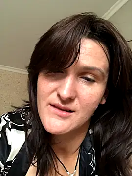 Snapshot of NikaSwan2831 chatting on 09/17/25, 10:28 NikaSwan2831 online show from 09/17/25, 10:28