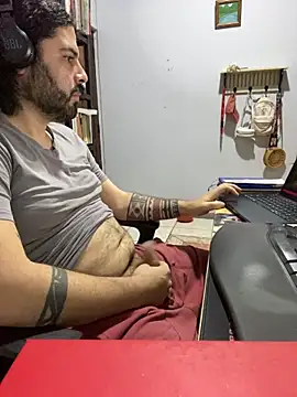 Snapshot of uto857 chatting on 09/26/25, 03:27 uto857 online show from 09/26/25, 03:27