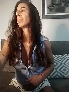 Snapshot of agustinalatina chatting on 09/23/25, 08:34 agustinalatina online show from 09/23/25, 08:34