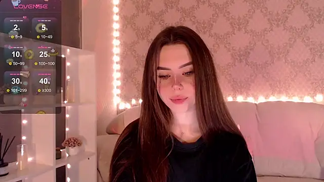 Snapshot of HolyMiax chatting on 11/06/25, 03:29 HolyMiax online show from 11/06/25, 03:29