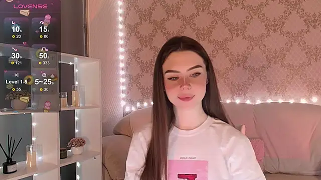 Snapshot of HolyMiax chatting on 11/19/25, 03:17 HolyMiax online show from 11/19/25, 03:17