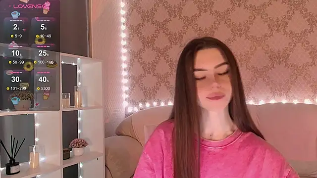 Snapshot of HolyMiax chatting on 11/20/25, 03:28 HolyMiax online show from 11/20/25, 03:28