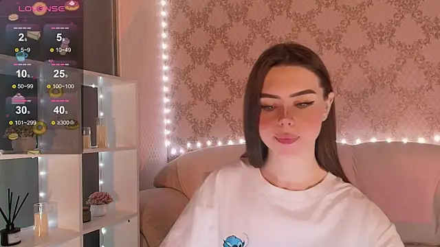 Snapshot of HolyMiax chatting on 11/21/25, 03:05 HolyMiax online show from 11/21/25, 03:05