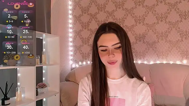 Snapshot of HolyMiax chatting on 11/27/25, 03:41 HolyMiax online show from 11/27/25, 03:41