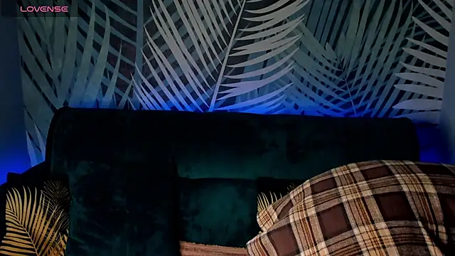 Snapshot of ChristyCrayme chatting on 11/09/25, 10:19 ChristyCrayme online show from 11/09/25, 10:19