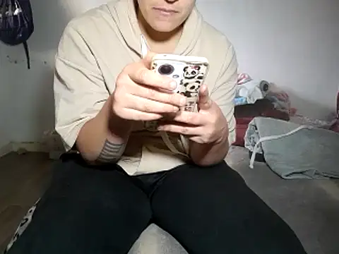 Snapshot of twodoo chatting on 04/25/26, 04:48 twodoo online show from 04/25/26, 04:48