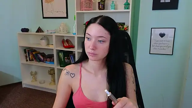 Snapshot of Ivanna__Rose chatting on 10/29/25, 05:31 Ivanna  Rose online show from 10/29/25, 05:31