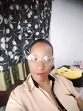 EbonyHorrny online show from 10/31/25, 03:40