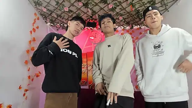 Snapshot of Bastian_boyshot77 chatting on 09/15/25, 02:06 Bastian boyshot77 online show from 09/15/25, 02:06