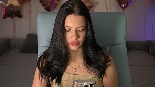 Snapshot of ReginaWine chatting on 09/16/25, 03:24 ReginaWine online show from 09/16/25, 03:24