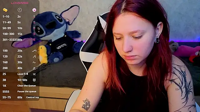 Snapshot of Mini_Lady1 chatting on 11/16/25, 07:36 Mini Lady1 online show from 11/16/25, 07:36