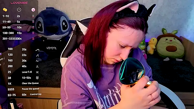 Snapshot of Mini_Lady1 chatting on 11/29/25, 04:15 Mini Lady1 online show from 11/29/25, 04:15