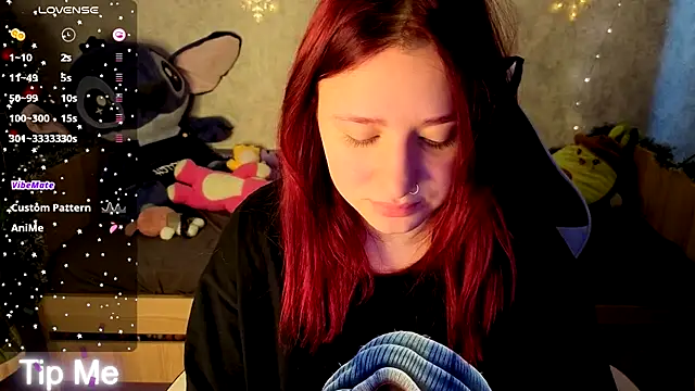 Snapshot of Mini_Lady1 chatting on 12/16/25, 09:03 Mini Lady1 online show from 12/16/25, 09:03