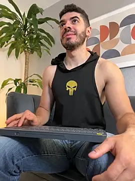 Snapshot of AxelThompson_ chatting on 11/26/25, 11:33 AxelThompson online show from 11/26/25, 11:33